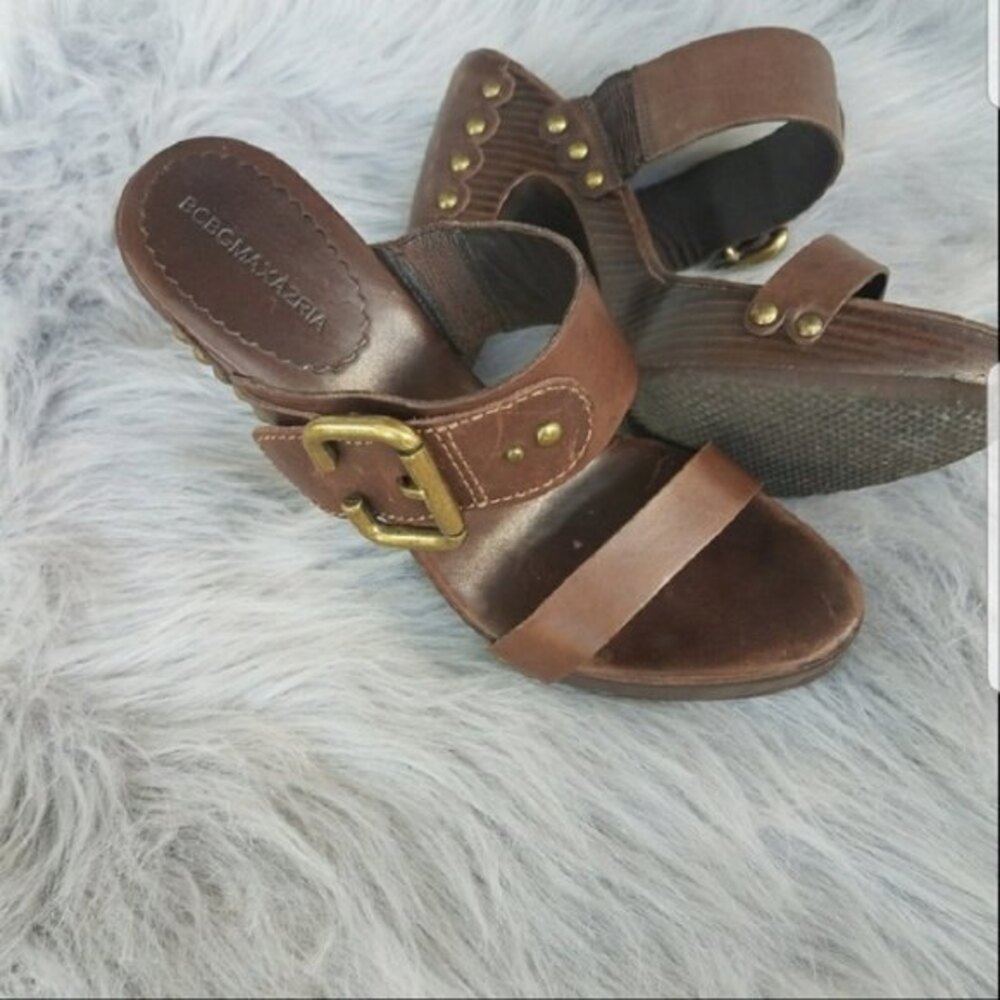 Bcbgmaxazria brown leather studded Angelia chunky heel sandals size 6